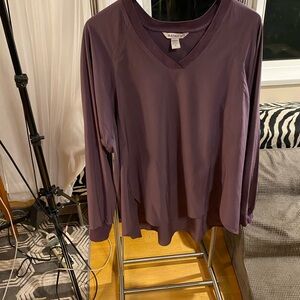 Athleta Athleta Zephyr V-Neck Top in Dark Sky Violet